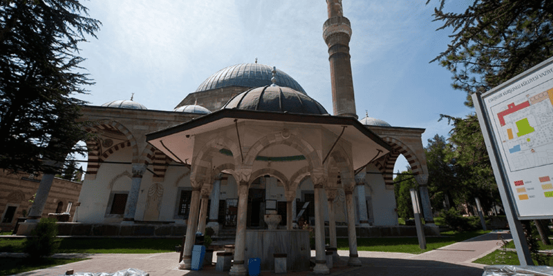 Kurşunlu Cami ve Külliyesi
